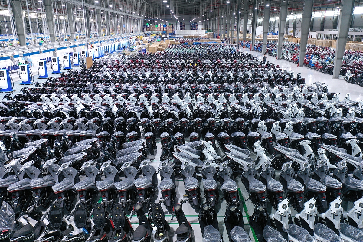 Nhà máy VinFast tăng tốc đáp ứng đơn hàng xe máy điện