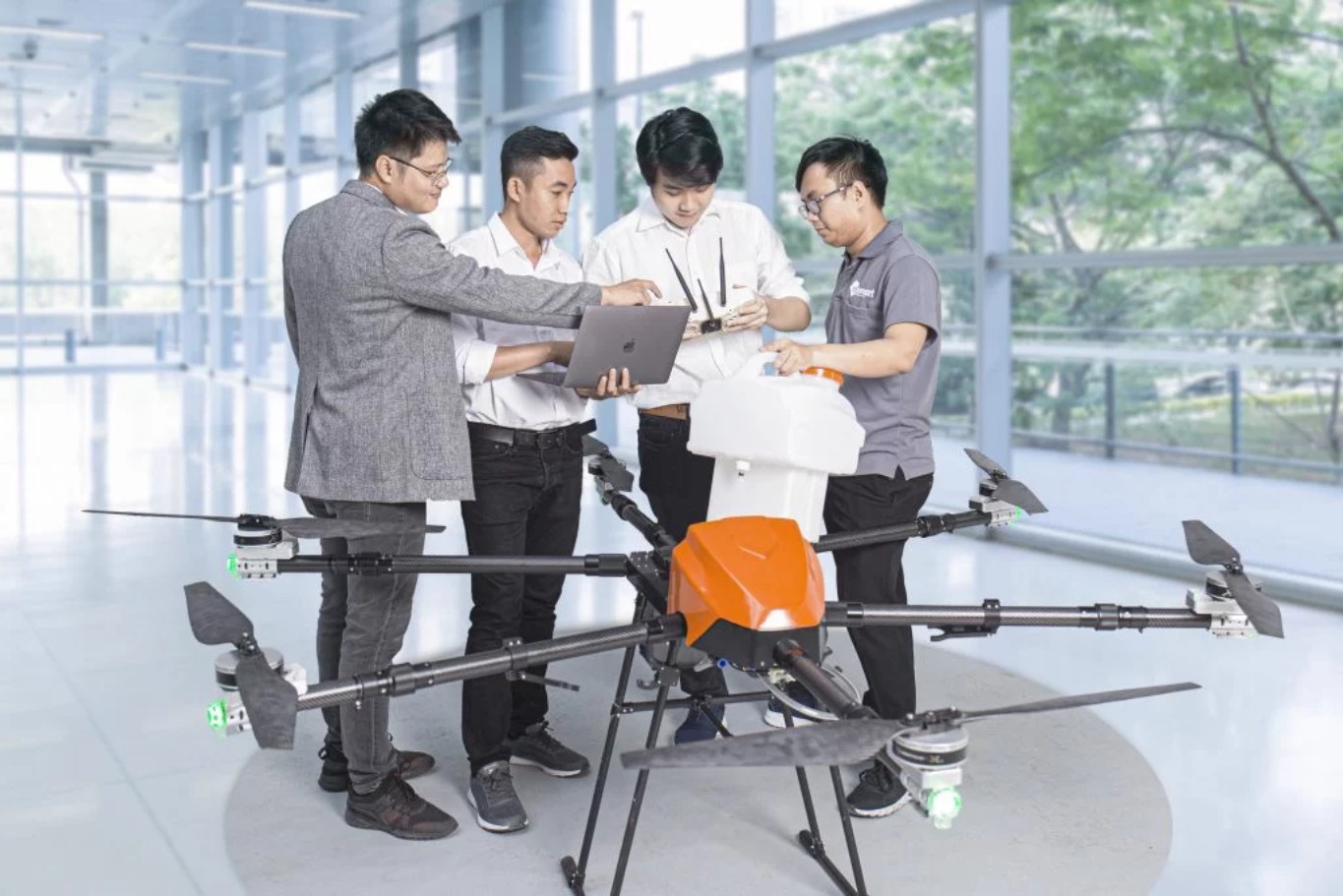 Startup sáng chế Drone AI và khát vọng 