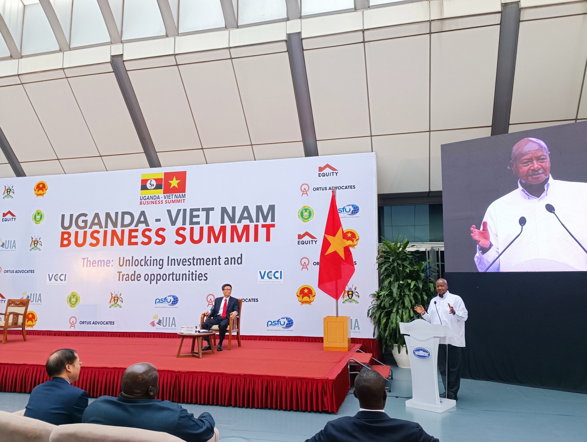Tổng thống Uganda Yoweri Kaguta Museveni chia sẻ về những tiềm năng, thế mạnh và nhu cầu hợp tác kinh tế của Uganda