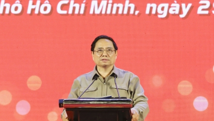 Thủ tướng Phạm Minh Chính dự lễ phát lệnh làm hàng đầu xuân tại cảng Tân Cảng Cát Lái