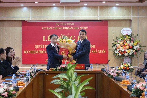 Chân dung tân Phó Chủ tịch Uỷ ban Chứng khoán Nhà nước Lương Hải Sinh