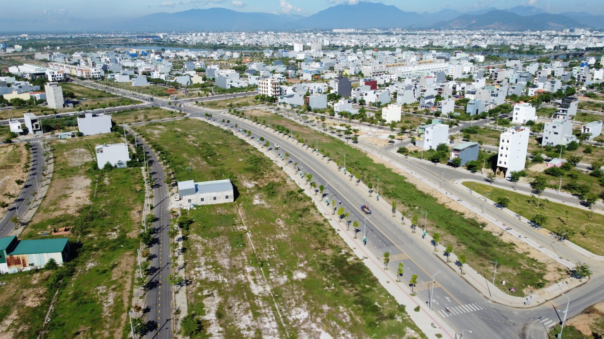 “Kẹt" thanh khoản bất động sản, gỡ ở đâu?