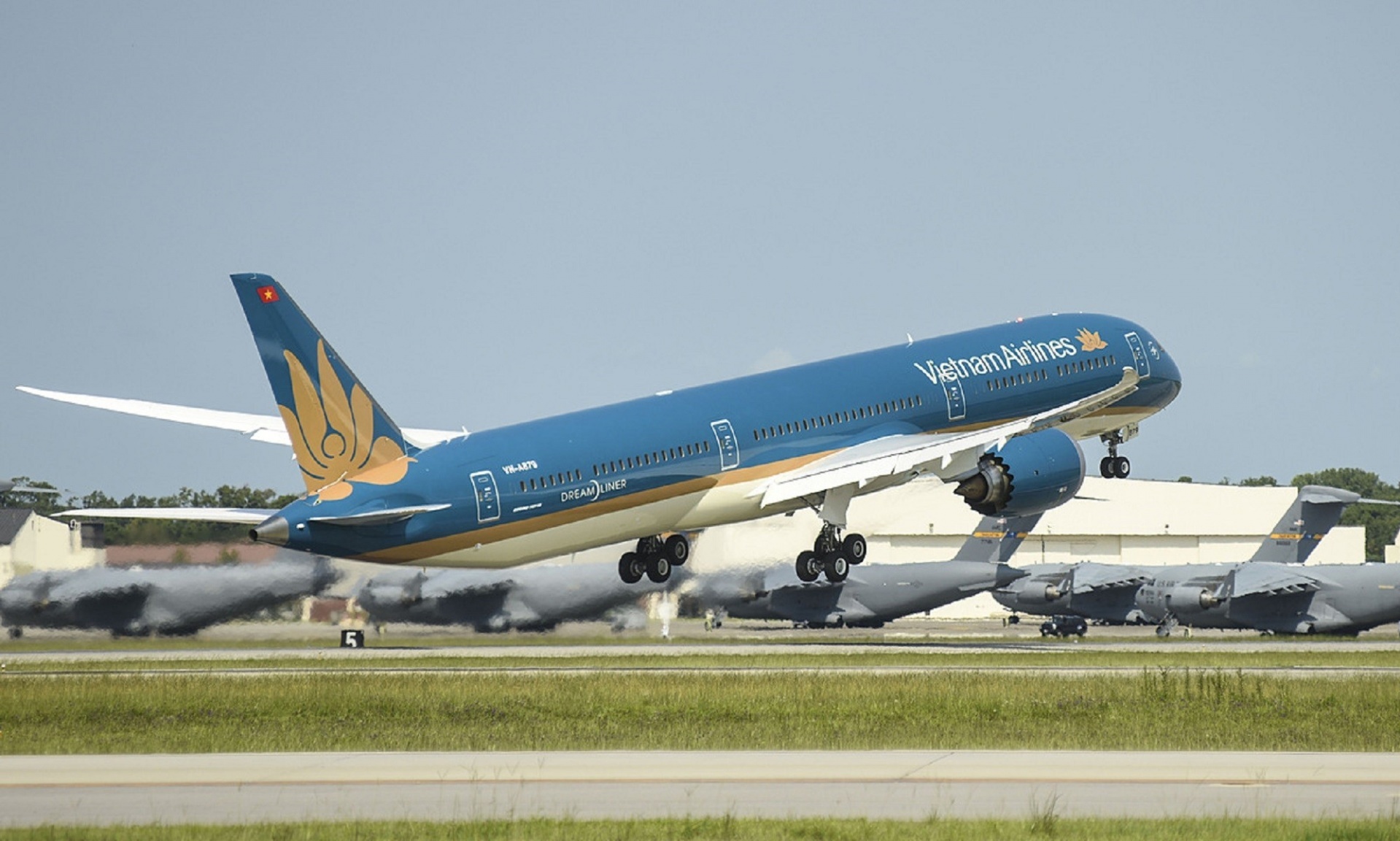 Từ chối cho Vietnam Airlines hoãn nộp báo cáo kiểm toán