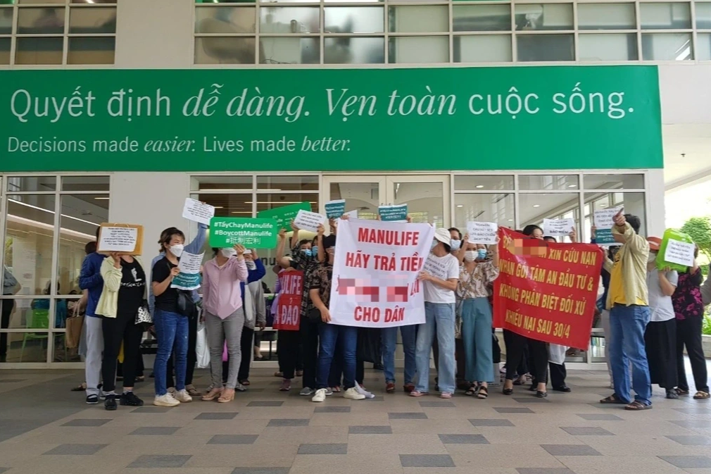 Manulife đối thoại với hàng trăm khách hàng, tiếp tục nhận thêm khiếu nại sau ngày 30/4