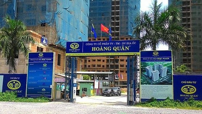 Vợ Chủ tịch Địa ốc Hoàng Quân (HQC) bán thành công 18,2 triệu cổ phiếu