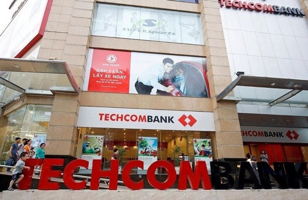 Giám đốc Kế toán Techcombank muốn bán phần lớn cổ phiếu TCB