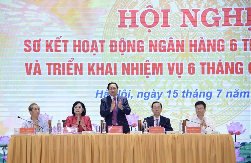 Bức tranh ngân hàng 6 tháng đầu năm: Lãi vay giảm 0,5% - 3%/năm , tín dụng tăng 4,73%