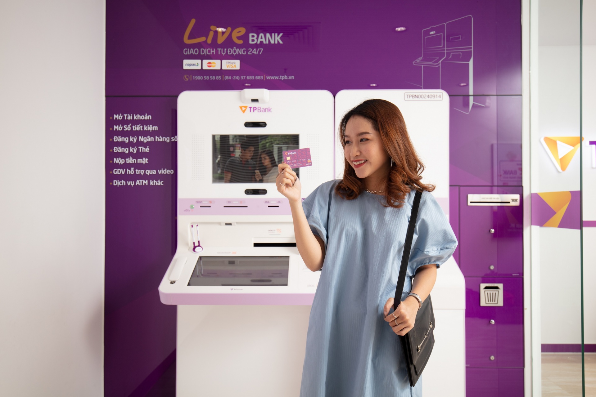 Những cú “chạm” xóa tan sự chờ đợi ở TPBank LiveBank 24/7