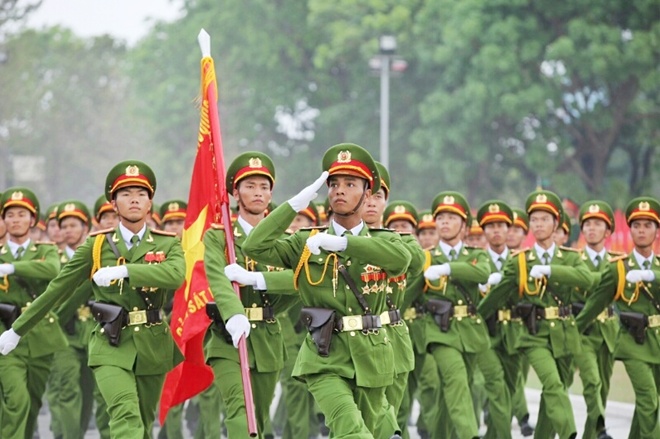 Bộ Nội vụ trả lời về chính sách đối với người hưởng lương trong lực lượng vũ trang