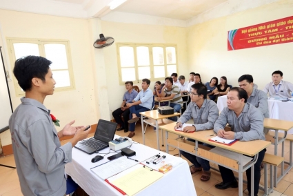 Giáo viên giáo dục nghề nghiệp nhận lương cao nhất 14.400.000 đồng/tháng