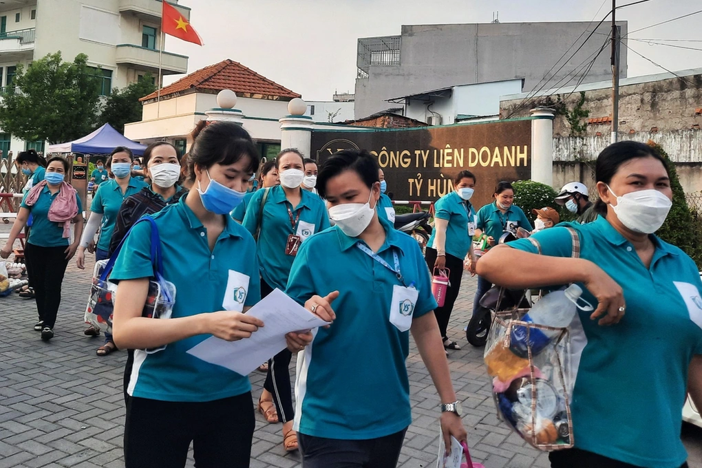 Cần có giải pháp bền vững hỗ trợ lao động bị mất, giảm việc làm (Ảnh minh họa).