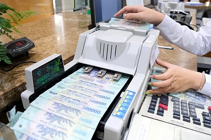Vay vốn kinh doanh bất động sản bất ngờ tăng mạnh