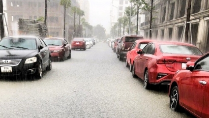 Huế: Giải nguy gần 100 ô tô trong lũ lớn, Phú Xuân City như một “hiện tượng”