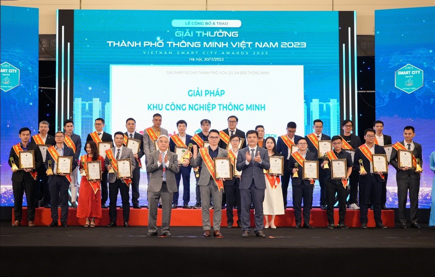 TNTech được vinh danh tại giải thưởng “Thành phố thông minh Việt Nam” 2023