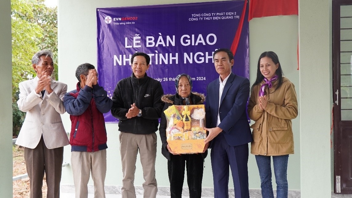 Công ty Thủy điện Quảng Trị hỗ trợ 3 nhà tình nghĩa cho gia đình có công cách mạng