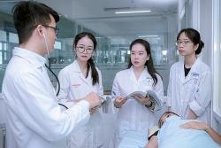 Cần lao động Việt Nam làm việc ngành y tá, điều dưỡng ở Cộng hòa Séc