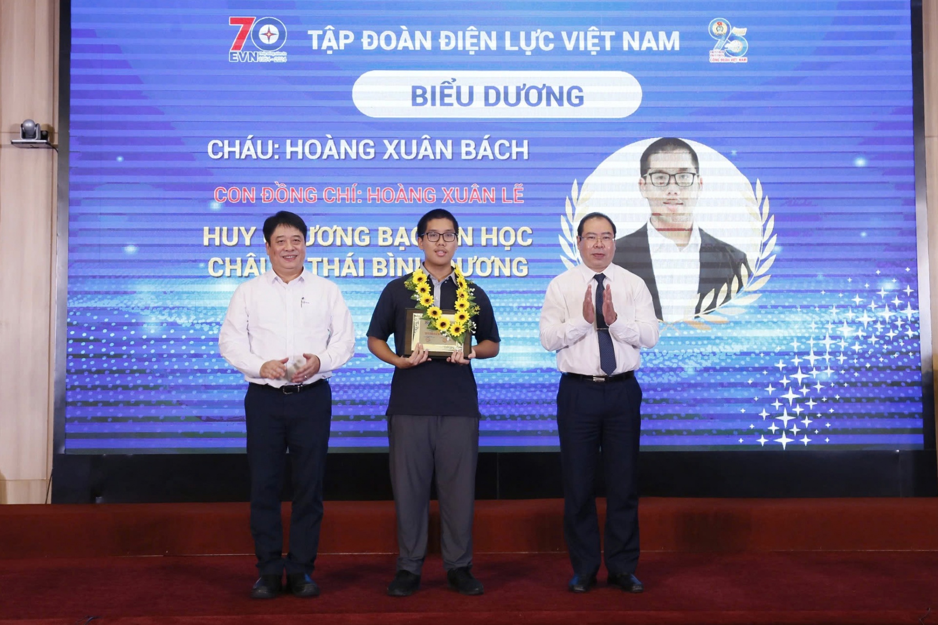 Công đoàn EVN: Lan tỏa tinh thần hiếu học, chăm lo thế hệ tương lai của các gia đình CBCNV ngành điện lực