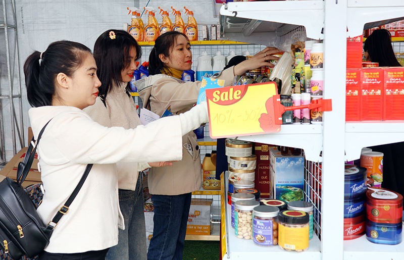 Tết sum vầy - Xuân ơn Đảng ở Quảng Ngãi: Ấm áp, sẻ chia yêu thương