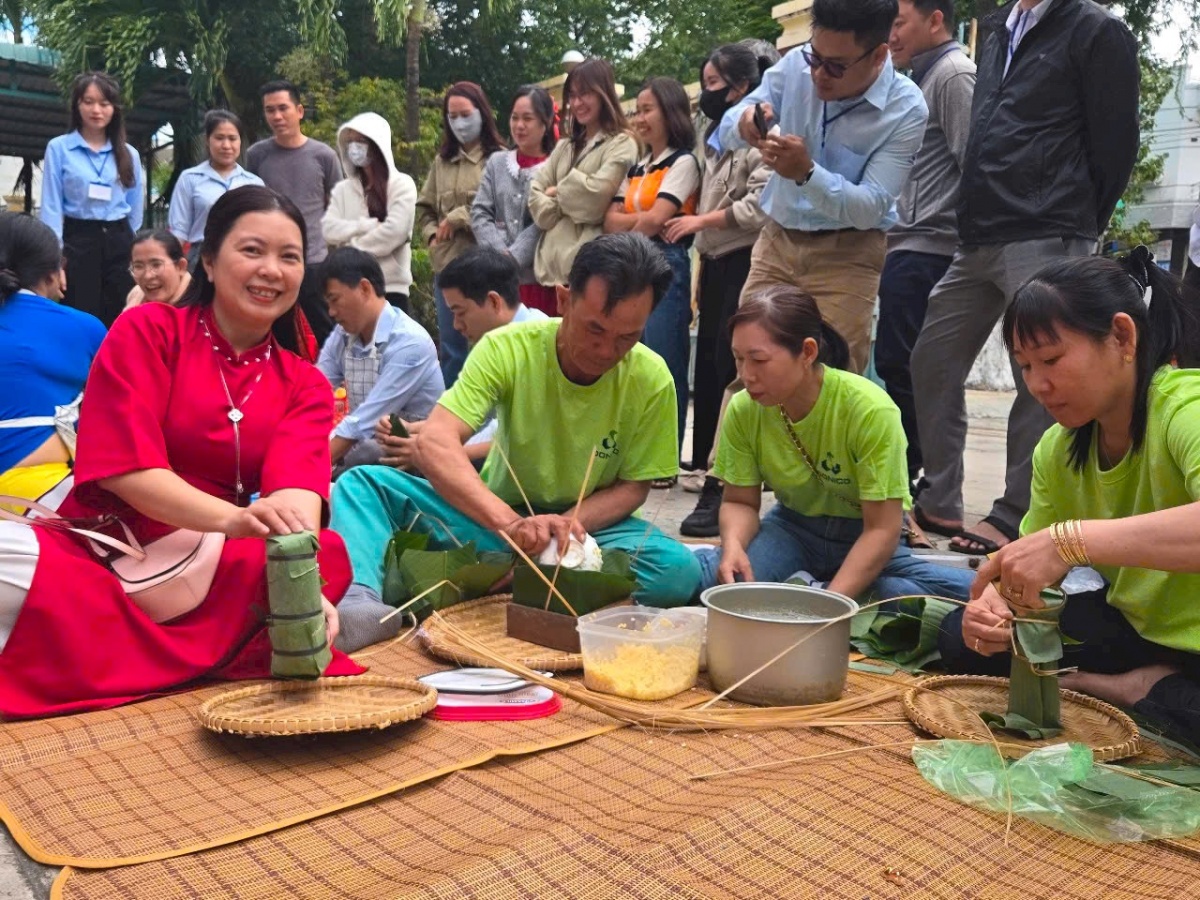 Công đoàn các KCN tỉnh Ninh Thuận mang 'Tết ấm' đến người lao động