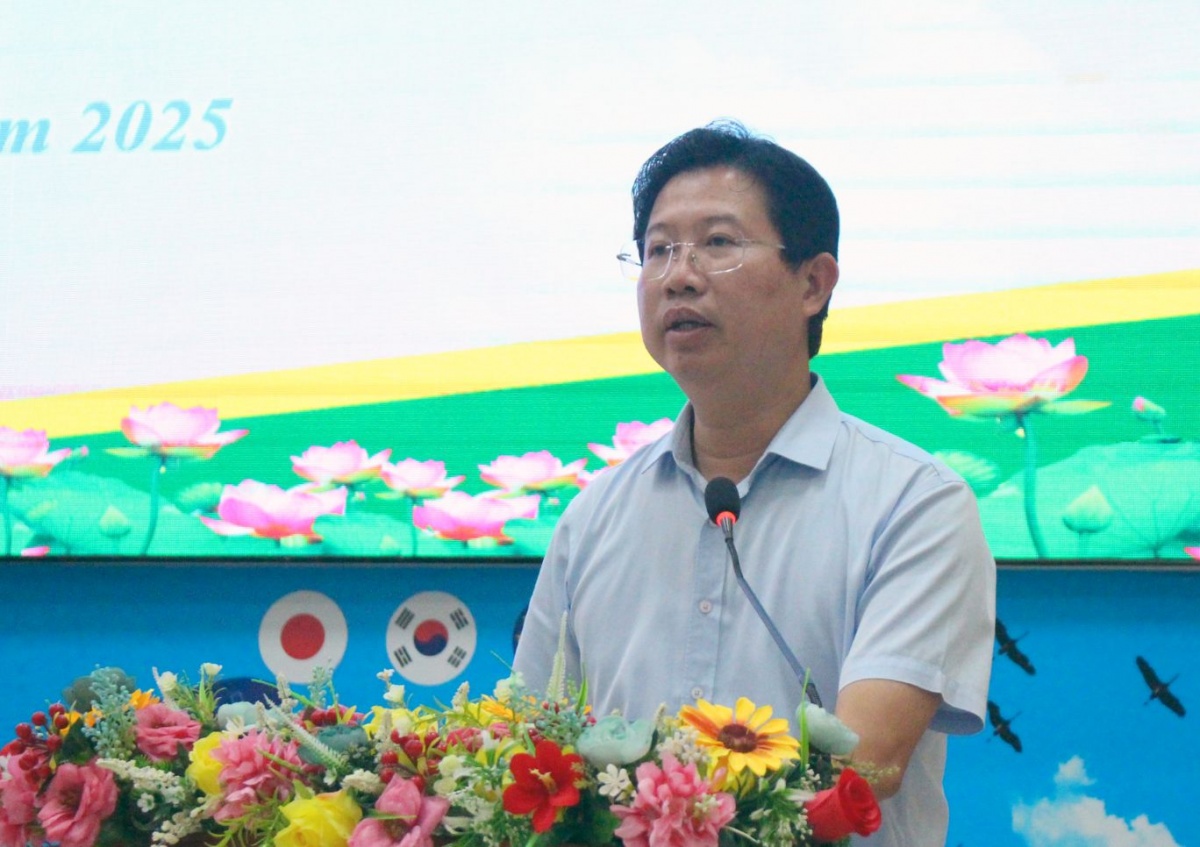Xuất khẩu lao động trong bối cảnh tinh gọn bộ máy: Cần chiến lược quốc gia bài bản và bền vững Xuất khẩu lao động trong bối cảnh tinh gọn bộ máy: Cần chiến lược quốc gia bài bản và bền vững