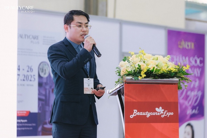 ThS Nguyễn Hải Nam, Viện trưởng Viện nghiên cứu ứng dụng Công nghệ tế bào Mescells tham luận tại hội thảo. Ảnh: LH