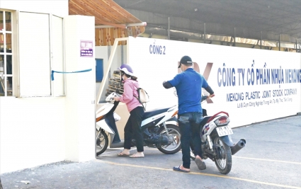 Công nhân sống tằn tiện cuối năm ngóng chờ thưởng Tết