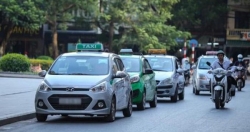 Né gọi Grab vì cước nhân giờ cao điểm, nhưng giá cước taxi thường thậm chí "chát" hơn