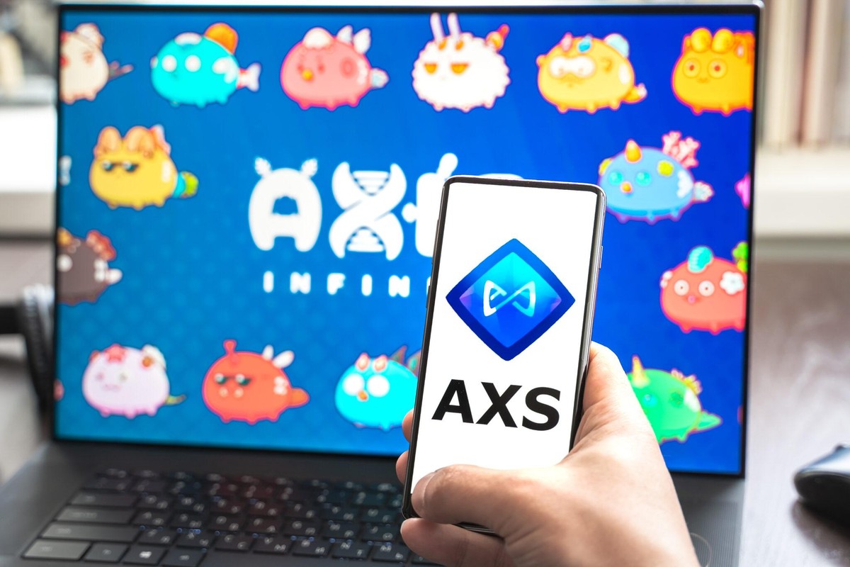 Người chơi Axie Infinity c&oacute; thể gửi v&agrave; r&uacute;t tiền từ t&agrave;i khoản trong tr&ograve; chơi