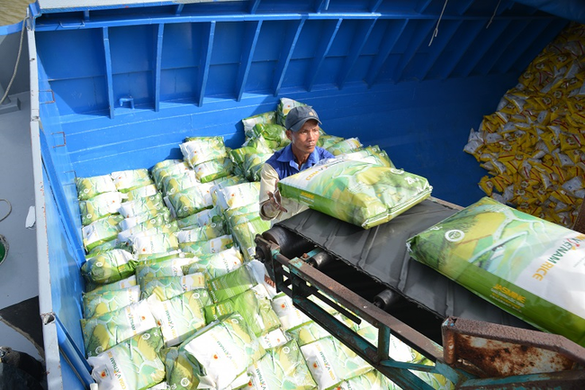 Lộc Trời xuất 500 tấn gạo thương hiệu “Cơm Việt Nam Rice” sang châu Âu ảnh 1