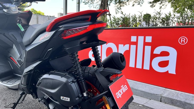 Chi tiết xe tay ga mới Aprilia SR GT gi&aacute; từ 97 triệu đồng ảnh 7