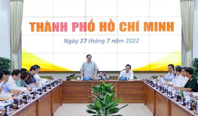 Thủ tướng Ch&iacute;nh phủ Phạm Minh Ch&iacute;nh v&agrave; đo&agrave;n c&ocirc;ng t&aacute;c đ&atilde; l&agrave;m việc với l&atilde;nh đạo TP.HCM - Ảnh: VGP/Nhật Bắc