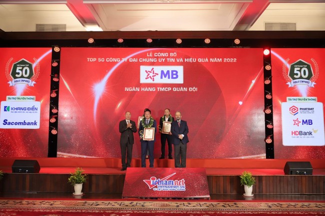 MB v&agrave;o Top 4 ng&acirc;n h&agrave;ng thương mại uy t&iacute;n Việt Nam 2022 ảnh 1