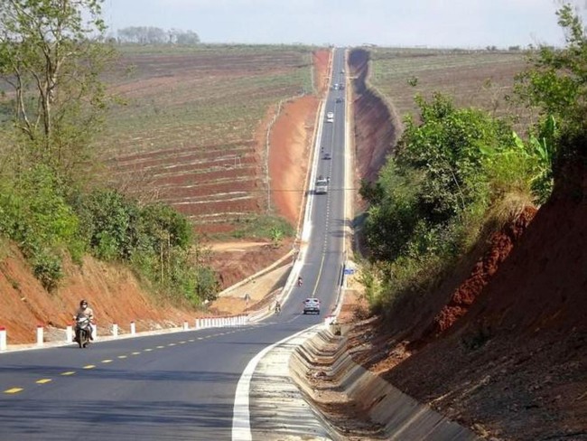 C&aacute;c dự &aacute;n đường bộ cao tốc Bắc - Nam c&ograve;n khối lượng cần giải ng&acirc;n lớn ảnh 2