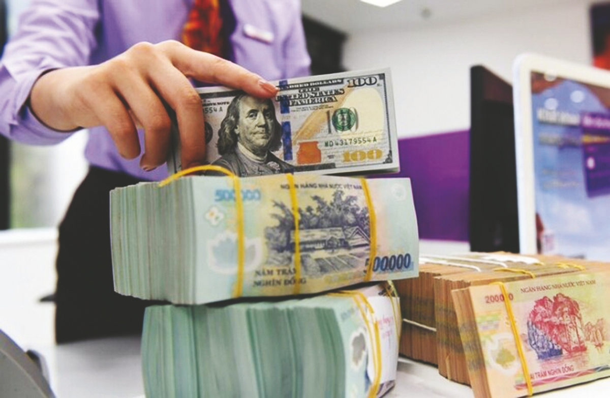 Lãi suất VND liên ngân hàng lên cao, tỷ giá USD/VND vẫn bật mạnh