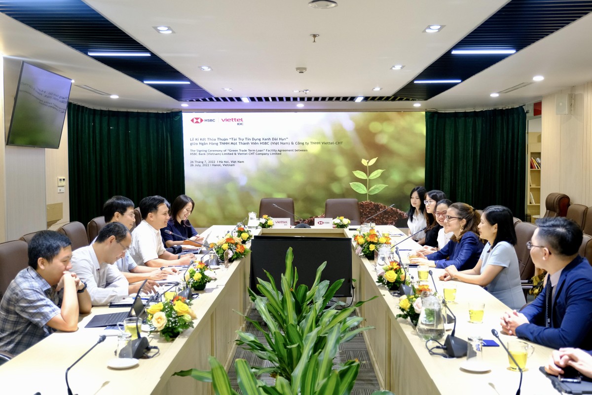HSBC Vietnam Cooperates with Viettel in the Sustainable Data Centre Project