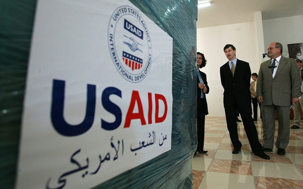 Wave Energy Could Power Vietnam&rsquo;s Islands, But Start-Ups Need USAID&rsquo;s Help